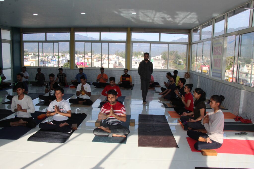 100 hour yoga teacher training course in rishikesh